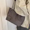 Bolso de Mano Retro de Gamuza Bolsa de Gran Capacidad para Mujer 2026 Nuevo Otoño para Viajar al Trabajo Bolso Grande de un Solo Hombro de Gama Alta