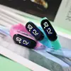 Pulsera Impermeable LED Digital Blanca con Círculo Azul Spot Moda Casual Trendy Táctil para Hombres y Mujeres