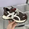 Tênis de Treino Alemão Versátil com Solado Grosso para Aumentar a Altura em 6cm para Mulheres, Novo Tênis "Dad Shoes" Outono 2026, Tênis Esportivo de Malha Confortável para Corrida