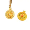 Tienda de Oro Mismo Estilo Oro Antiguo Chapado Diamante Incrustado Giratorio Cinco Caballos Muelle Bienvenida Brújula Colgante Nuevo Estilo Chino Signo Zodiacal Caballo Brújula Colgante
