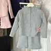 Conjunto de Cremallera Estilo Coreano para Niñas Primavera/Otoño 2026, Elegante Chaqueta de Cuello Alto + Pantalones de Campana Conjunto de Dos Piezas, Ropa Deportiva