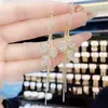 Brincos de Tulipa com Franjas de Alta Qualidade Transfronteiriços Luxo Leve Elegantes Nicho Gancho de Orelha Celebridade da Internet Mesmo Estilo Tarraxas Brincos de Moda