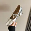 Sapatos Femininos de Salto Grosso Baixo Corte Francês Prata 2026 Estilo Novo de Primavera Laço com Saia Roupa Externa Mary Janes Sapatos Femininos