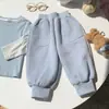 Pantalones Deportivos de Primavera y Otoño para Niñas Pantalones Casuales Engrosados para Niños Pantalones Largos Transpirables Nuevo Estilo 2026 Niños Pequeños y Medianos Estilo Coreano Pantalones de Chándal Modernos