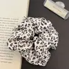 Faixa de Cabelo Retro Americana com Estampa de Leopardo para Mulheres Novo Estilo 2025 Corda de Cabelo Personalizada de Alta Qualidade Acessório de Cabelo Grande de Alta Elasticidade