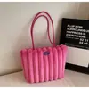 Bolsa Tote de Pelúcia Transfronteiriça Grande Capacidade Bolsa de Axila Moda Feminina Bolsa para o Dia a Dia Cor Sólida Bolsa de Ombro Casual
