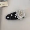 Presilha de Cabelo Flor de Pérola Doce em Feltro Gota d'Água para Mulheres, Presilha para Mechas Laterais para Meninas, Presilha BB Grampo Acessório de Cabelo