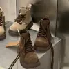Botas Martin para Meninos 2026 Outono Novas Botas Infantis de Cano Médio Botas de Couro Modernas Botas de Tornozelo com Zíper Lateral para Meninas Sola Macia