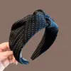 Diadema para Mujer 2025 Nueva Lunares Retro Anudada Elevadora Diadema para Parte Superior de la Cabeza Borde Ancho Elegante Pinza Pequeña para Mostrar la Cara Tocado