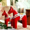 Adorno de Caballo Rojo de Lujo Ligero Estilo Europeo, Regalo de Boda, Caballo de Madera Dala Nórdico Pintado a Mano, Decoración Creativa para el Hogar para Atraer Riqueza