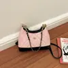 Coleção Outono 2026: Bolsa pequena e elegante com alça de corrente e design em padrão losango, uma bolsa transversal estilosa e uma bolsa de ombro de alta qualidade com blocos de cor - bolsas femininas no atacado