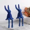 Adornos Modernos de Conejo Sentado Azules con Flocado Oficina de Ventas Sala de Modelos Habitación Infantil Mesita de Noche Decoraciones Ligeras de Moda