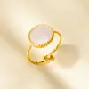 Anillo de Acero Inoxidable 304 Retro Europeo y Americano Redondo Geométrico Anillo de Concha Natural Anillo Chapado en Oro de 18K para Mujer en Stock