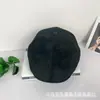 Sombrero de Equitación Negro Retro Estilo Japonés para Mujer, Hecho de Cuero y Terciopelo, Adecuado para Todas las Estaciones, Circunferencia de Cabeza Grande, Versátil, Elegante, Hace que el Rostro Parezca Más Pequeño, Sombrero de Ala Hacia Adelante para Otoño e Invierno
