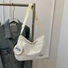 Bolsa de Lona de Grande Capacidade para Mulheres Verão 2025 Nova Bolsa Nicho Transversal de Ombro Único Estilo Coreano Plissada Bolsa Tote de Classe
