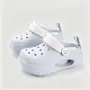 Nuevos Zapatos Perforados de Color Sólido de Nicho para Mujer, Para Uso al Aire Libre en Verano, Simples y Versátiles, Con Suela Gruesa, Sandalias Slip-On que Aumentan la Altura