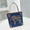 Bolsa de Mão Transfronteiriça Bolsa Feminina Bolsa de Lona Casual de Dupla Face Bordada com Desenhos Animados Bolsa de Mão de Grande Capacidade Estilo Étnico Bolsa Quadrada Pequena