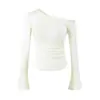 Camiseta moderna, ajustada, con dobladillo hendido y manga acampanada para mujer, nueva colección otoño 2026, estilo francés de hombros descubiertos, top base sexy