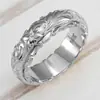 Anillo Zhen Rong Wish Chapado en Oro de 14K Colgante Flor de Rosa Tallada Anillo Regalo de Boda Aniversario Europeo y Americano Tira para Mujeres