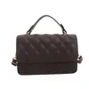 Bolsa de mão moderna com alça de corrente, uma bolsa tote chique e versátil no estilo Chanel, perfeita para o dia a dia e pode ser usada como bolsa de ombro ou bolsa transversal.