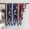 Pañuelo Triangular de Seda para Mujer, Nuevo Estilo Primavera y Verano, Pañuelo de Seda Estampado Retro, Chal Versátil, Pañuelo de Protección Solar, Moderno y Elegante