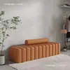 Área de espera de salón de peluquería, taburete para cambiarse los zapatos, modelo nuevo, sala de estar de apartamento pequeño, taburete sofá minimalista, cama de día creativa, madera