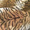 Nuevo tejido de terciopelo estampado estilo étnico a cuadros de leopardo para abrigos cálidos de otoño e invierno, cojines y textiles para el hogar