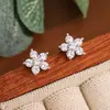 Brincos de Flor com Pedras Totais Estilo Coreano Mais Vendidos no Exterior, Doces e Elegantes, Luxo Leve, Versáteis, Design de Nicho, Brincos de Alta Qualidade