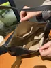 Fabricante de bolsas femininas de couro genuíno em Guangzhou, bolsa de ombro para o dia a dia em couro bovino de primeira camada, suporta personalização OEM, bolsas femininas em estoque para atacado