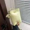 Bolso de Hombro de Color Sólido Versátil Textura PU Bolso Sencillo de Nicho para Mujer Moda de Gama Alta Bolso para Teléfono Móvil Bolso Cruzado Nuevo para Mujer