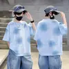 Camiseta de Manga Corta a Cuadros de Verano Moderna para Niños, Corte Holgado, Estilo Coreano, Top Casual Degradado para Niños Mayores, Nueva Camiseta de Moda de Verano