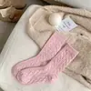 Calcetines de Lana Retorcida Engrosada Color Sólido Estilo Japonés Otoño e Invierno Cálidos de Doble Aguja de Caña Media Arrugados para Mujer