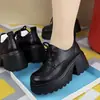 Populares zapatos de cuero ligeros, de suela blanda, antideslizantes, de suela gruesa, que aumentan la altura para mujer, nuevo lanzamiento otoño 2026, zapatos casuales cómodos con cordones para mujer