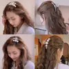 Elegante Pasador de Perlas Dulce Estilo Coreano Pinza para el Cabello de la Parte Trasera Elegante Pinza de Tiburón Versátil Pinza para el Cabello de Bola Adorno para el Cabello Mujeres
