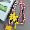 Cordão para Celular, Usável na Cruzada, Estilo Longo para Mulheres, Corda Trançada Floral Feita à Mão Estilo Ins, Durável e Resistente, Corda Anti-Perda para Uso Externo
