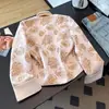 Calidad garantizada, abrigo jacquard estilo chino nuevo de seda para mamá que reduce la edad, elegante nueva ropa exterior retro modificada de talla grande