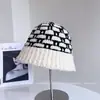 Chapéu de Pescador Xadrez Colorido da Moda para Mulheres no Outono e Inverno, Chapéu de Lã Tricotado Casual Versátil, Estilo Japonês Resistente ao Frio e Quente