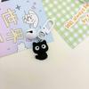 Lindo llavero con colgante de gato blanco y negro con campanilla pequeña para estudiantes, mochila, bolso colgante diario, joyería sencilla para niñas