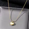 Colar Elegante de Aço Inoxidável de Luxo Leve e Requintado para Mulheres Versátil Personalidade Simples Corrente para Clavícula Tendência Temperamento Colar Não Desbota para Mulheres