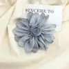 Tela de Satén Estilo Francés Borde Quemado Color Rosa Flor en Capullo Tridimensional DIY Ramillete Accesorio para el Cabello Accesorios de Ropa Piezas de Decoración