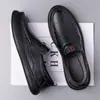 Zapatos Doug para Hombre Piel Genuina 2025 Nuevos Zapatos para Hombre Primavera y Verano Transpirables Zapatos Perezosos para Piernas Estilo Británico Huecos Casuales Zapatos de Cuero