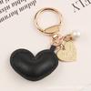Nuevo Colgante Llavero Corazón de Cuero Aleación Creativo Colorido Corazón de Durazno Perla Accesorios Pequeña Decoración de Bolso Fresca