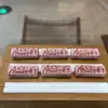 Madera de Durazno Ciprés Rojo "El Dinero Está Llegando" Dos Pasteles Cuadrados Accesorios Accesorios Wenwan Joyería DIY