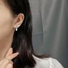 Pendientes de Malla Gumao Ning Ins Lujo Ligero Personalidad Única Pendientes de Perla Gota de Agua Temperamento de Moda Modelo Nuevo 2026