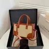 Elegante bolso tote de bloques de color para mujer, nueva colección 2026, perfecto para el uso diario, bolso de hombro versátil, bolso tote cruzado de moda