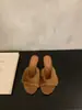 Primeiro Encontro Temporada Retro Francês Slip-on Bico Aberto Sapatos Peludos Feminino Roupa Externa 2026 Outono/Inverno Novo Estilo Elegante Salto Anabela Um