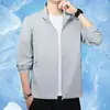 2026 Nova Roupa de Proteção Solar Masculina Transfronteiriça Verão Respirável Leve ao Ar Livre Roupa para a Pele Roupa de Proteção Solar Masculina Estilo Masculino