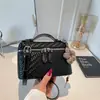 Bolsa de Ombro Transversal de Luxo Exclusiva Tecida para o Outono de 2026 Moda Coreana para o Dia a Dia