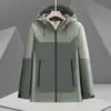 Jaqueta de Trabalho de Peça Única, Camada Única, Fleece Ultra Macio Forrado, com Logo Bordado, para Atrações Turísticas, Administração de Propriedades, Parques de Diversões e Trabalho ao Ar Livre