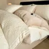Juego de ropa de cama de cuatro piezas de terciopelo de leche engrosado y bordado, sábana y funda de edredón cálidas de invierno, para un dormitorio lujoso y de alta gama